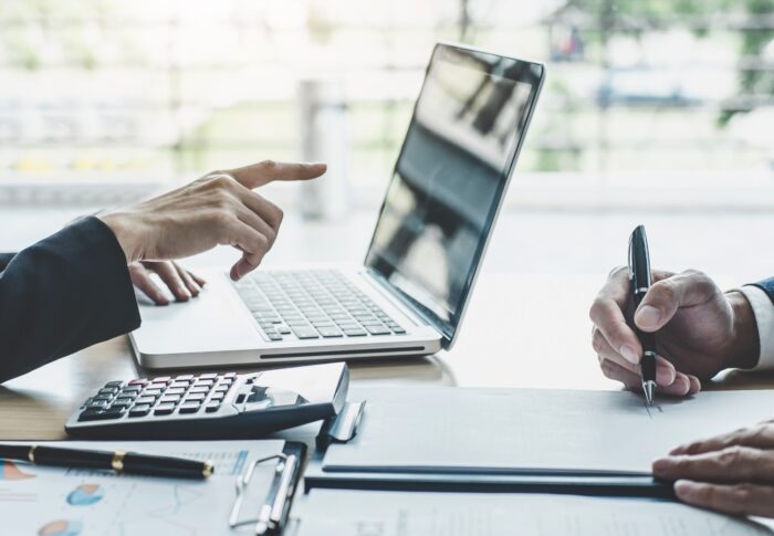 Should I join hands with a SEO company to start my website business?